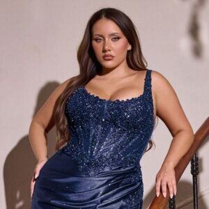 New Navy Sheath Plus Size Evening Gown w/ Corset Bodice & Floral Lace CD CC475C
